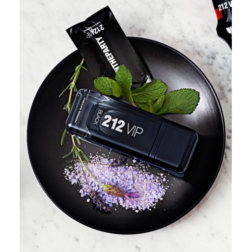  Carolina Herrera 212 VIP Black  8  в магазине Парфюм Питер 
